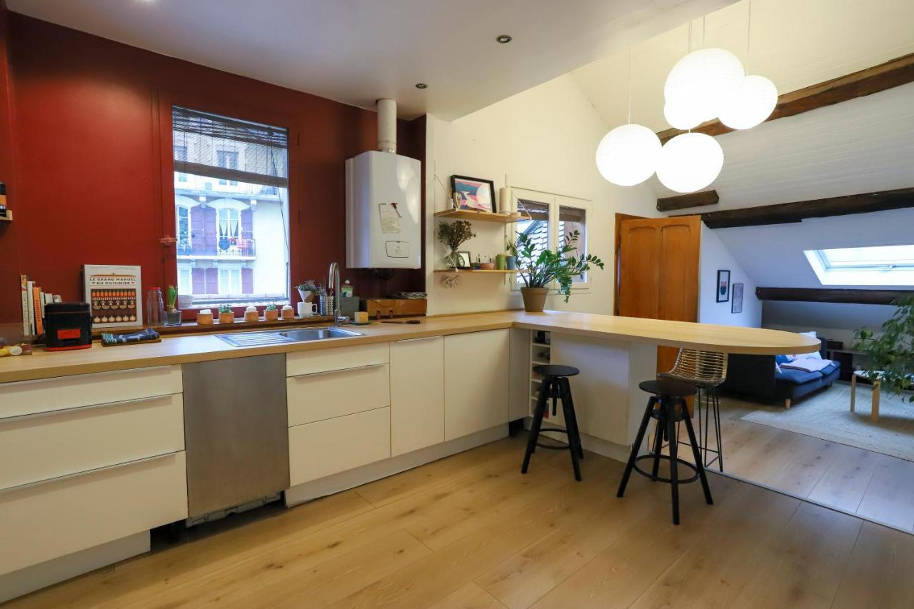 Petit-Coeur Charmant En Centre Ville Apartment อานซี ภายนอก รูปภาพ